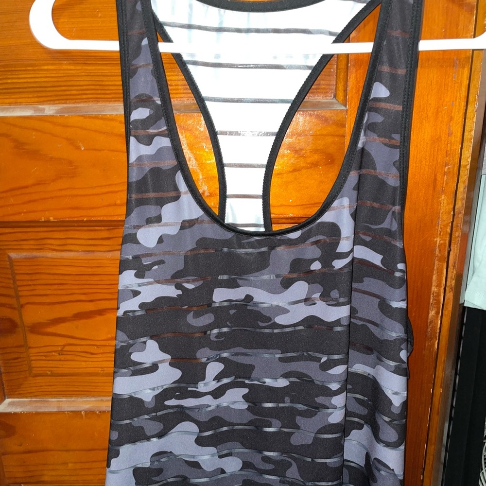 Zyia Havana tank